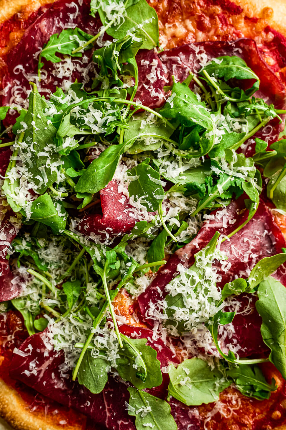 Bresaola pizza maken