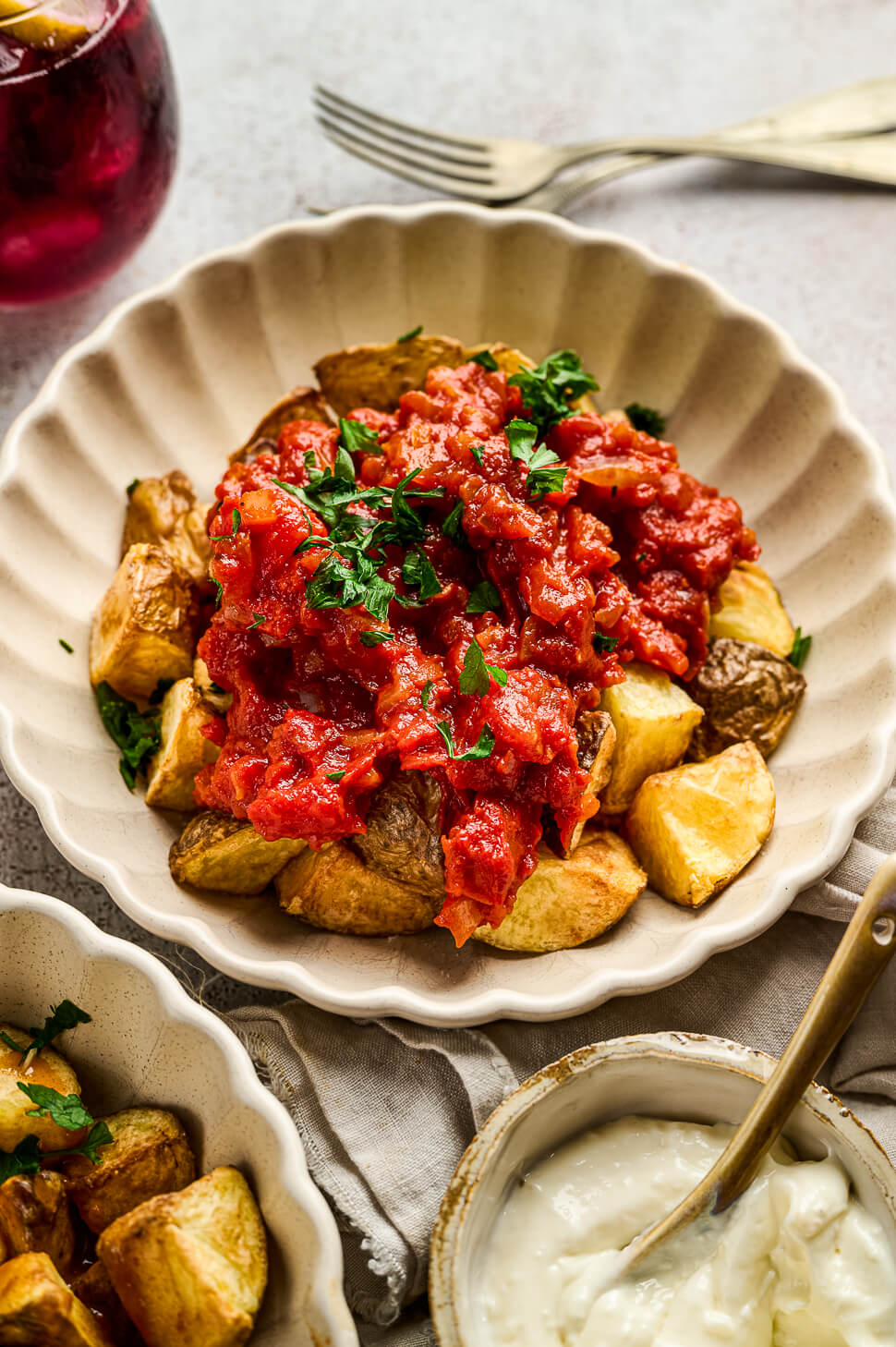 Patatas bravas salsa brava